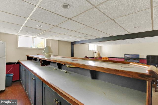 1048 CROSS KEYS RD, Leesport, PA 19533