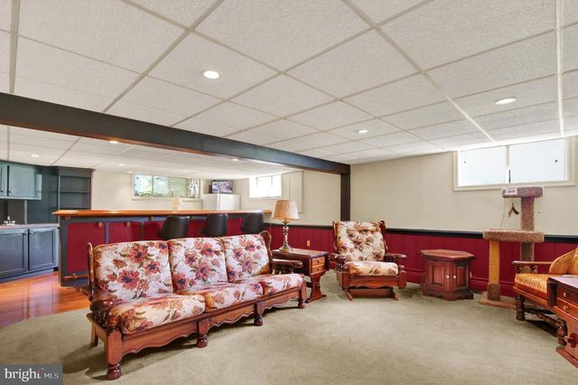 1048 CROSS KEYS RD, Leesport, PA 19533