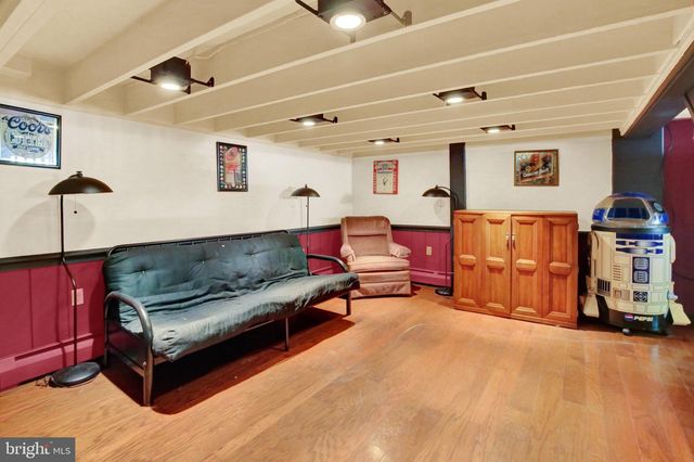 1048 CROSS KEYS RD, Leesport, PA 19533