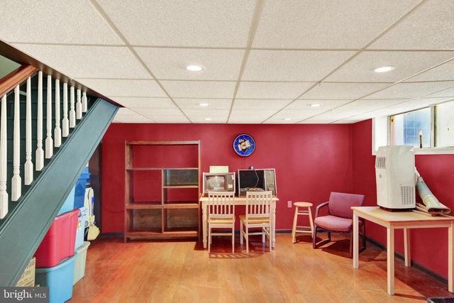 1048 CROSS KEYS RD, Leesport, PA 19533