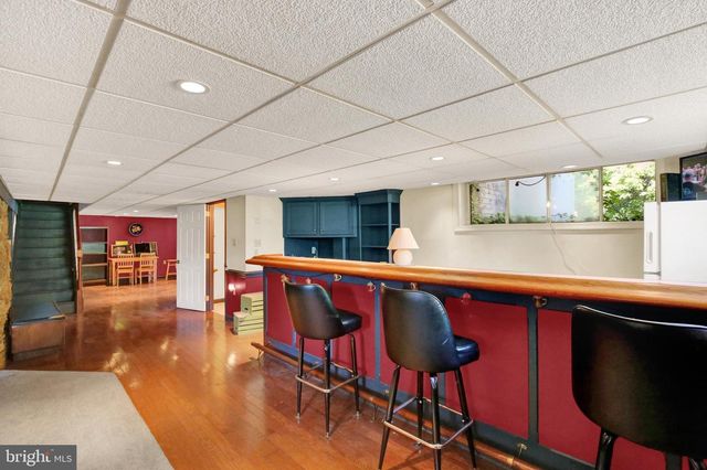 1048 CROSS KEYS RD, Leesport, PA 19533