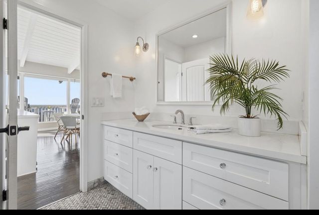 229 Rio Del Mar Boulevard, Aptos, CA 95003
