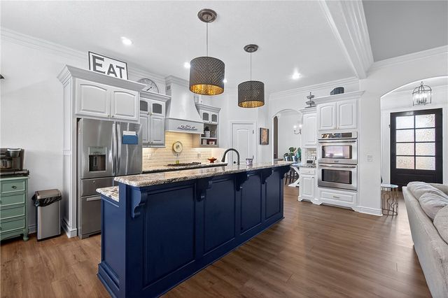 4300 W Candlewood Place, Rogers, AR 72758