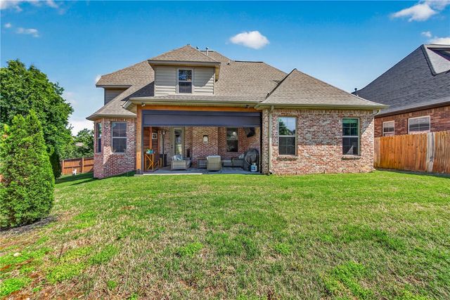 4300 W Candlewood Place, Rogers, AR 72758