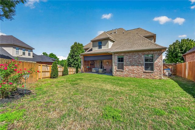 4300 W Candlewood Place, Rogers, AR 72758