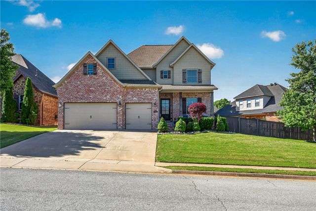 4300 W Candlewood Place, Rogers, AR 72758