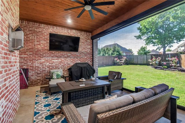 4300 W Candlewood Place, Rogers, AR 72758