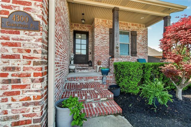 4300 W Candlewood Place, Rogers, AR 72758