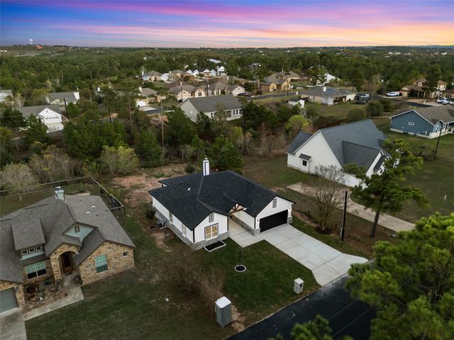 111 Kukui CT, Bastrop, TX 78602