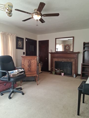 2916 20th Avenue, Rock Island, IL 61201