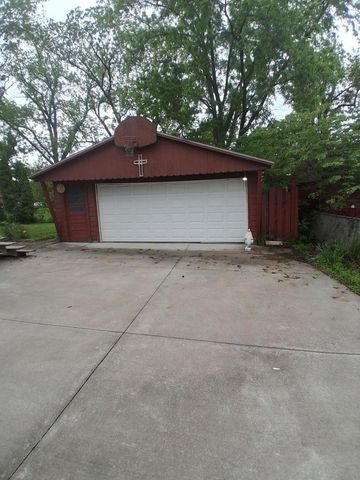 2916 20th Avenue, Rock Island, IL 61201