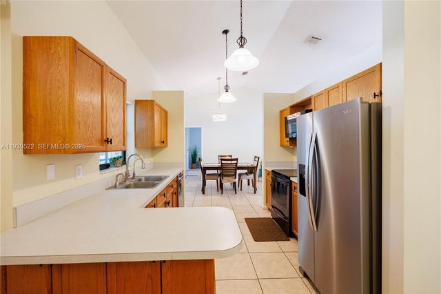 15629 N 95th Ln N, Unincorporated Palm Beach County, FL 33412