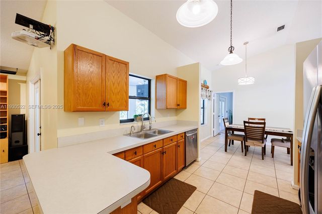 15629 N 95th Ln N, Unincorporated Palm Beach County, FL 33412