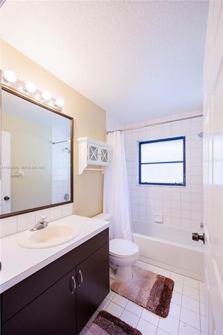 15629 N 95th Ln N, Unincorporated Palm Beach County, FL 33412