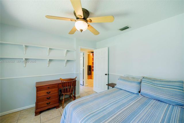 15629 N 95th Ln N, Unincorporated Palm Beach County, FL 33412