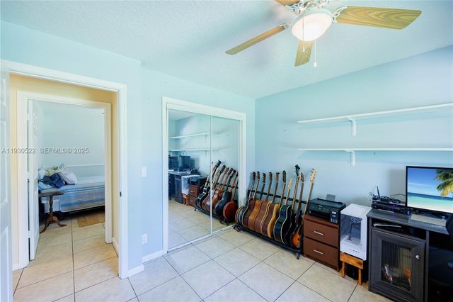 15629 N 95th Ln N, Unincorporated Palm Beach County, FL 33412