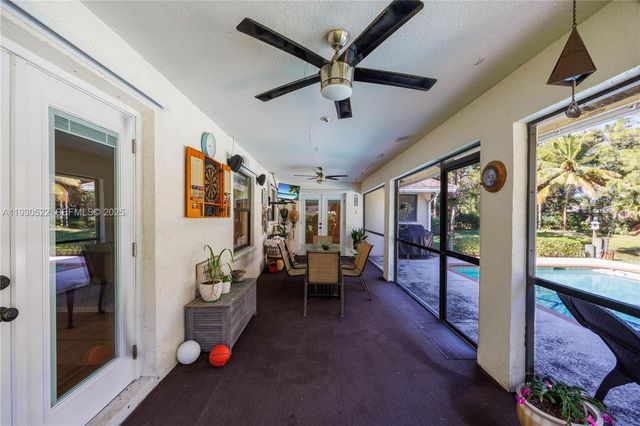 15629 N 95th Ln N, Unincorporated Palm Beach County, FL 33412