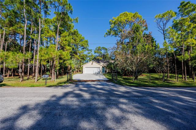 15629 N 95th Ln N, Unincorporated Palm Beach County, FL 33412