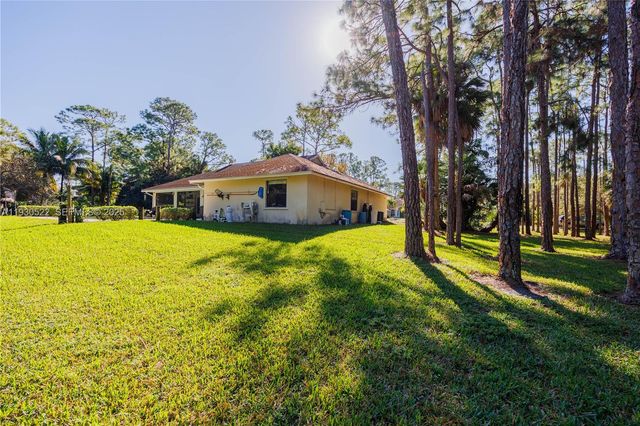 15629 N 95th Ln N, Unincorporated Palm Beach County, FL 33412