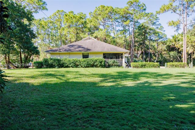 15629 N 95th Ln N, Unincorporated Palm Beach County, FL 33412