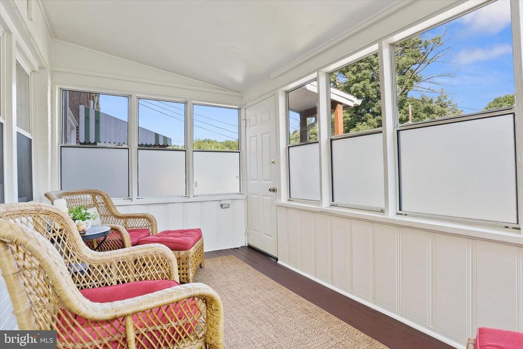 Image 10 of property listing at FREDERICK AVE, Catonsville, MD 21228