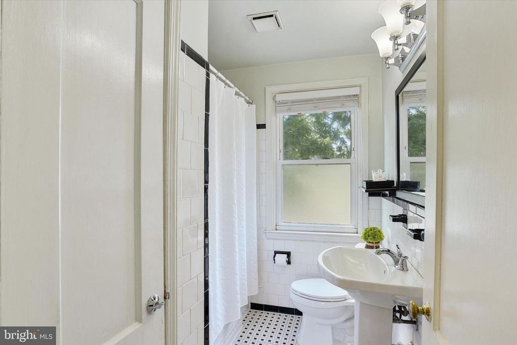 Image 17 of property listing at FREDERICK AVE, Catonsville, MD 21228