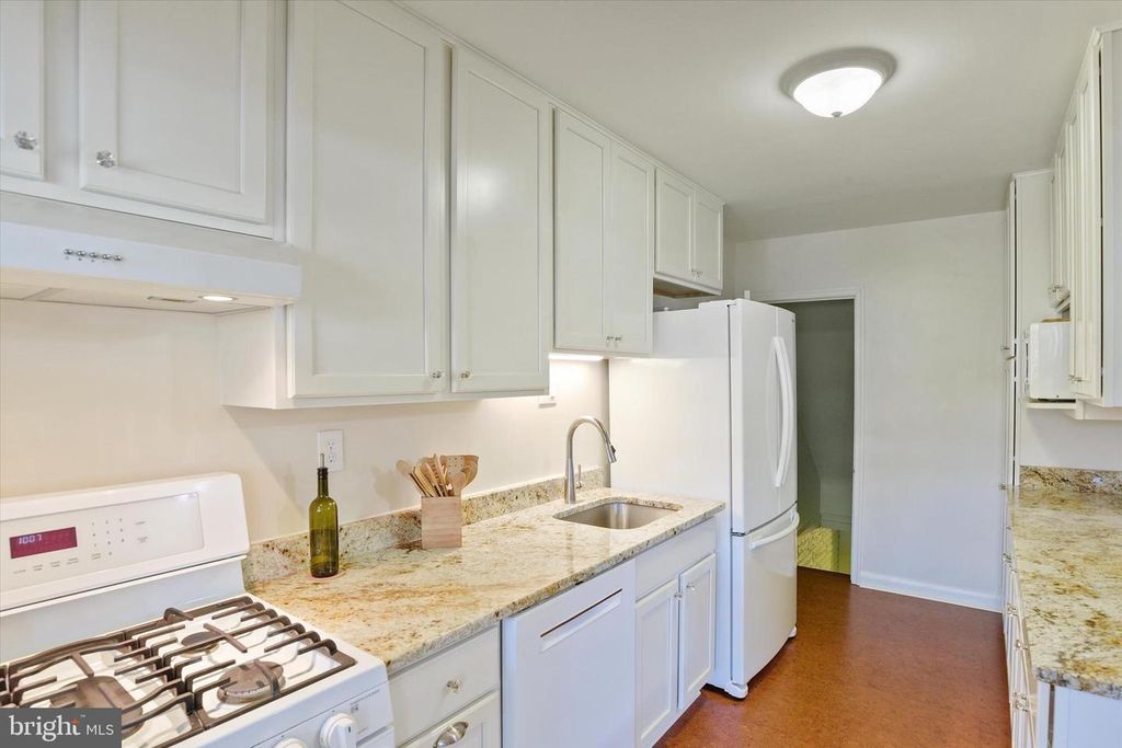 Image 8 of property listing at FREDERICK AVE, Catonsville, MD 21228