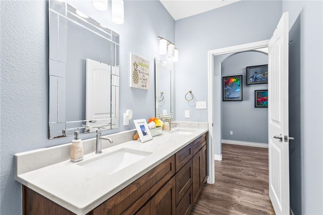 6822 Mets Ct, Corpus Christi, TX 78414