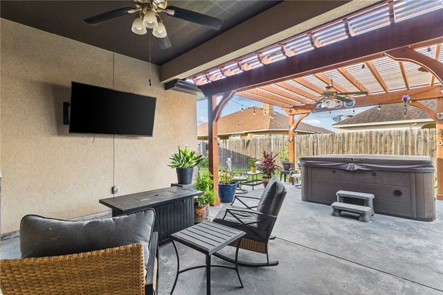 6822 Mets Ct, Corpus Christi, TX 78414
