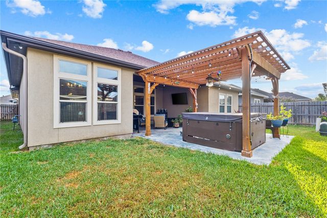 6822 Mets Ct, Corpus Christi, TX 78414