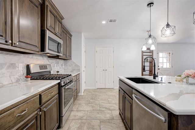 1423 NW 98th Street, Oklahoma City, OK 73114