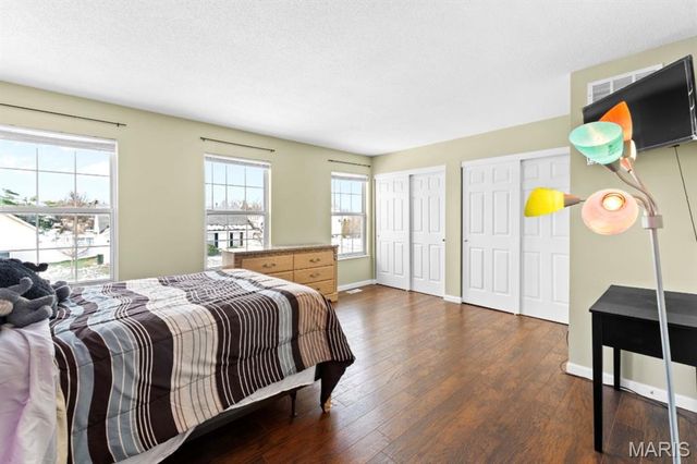 2843 Chapel View Drive, Florissant, MO 63031