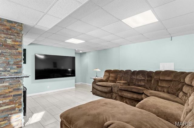 2843 Chapel View Drive, Florissant, MO 63031