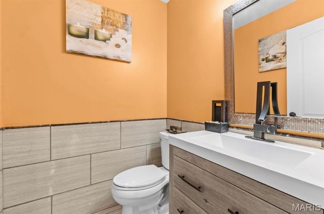 2843 Chapel View Drive, Florissant, MO 63031