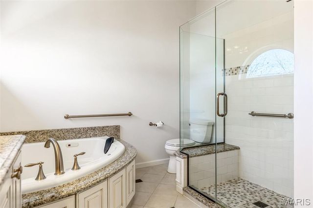 1056 Dougherty Lake Estates Drive, St Louis, MO 63122