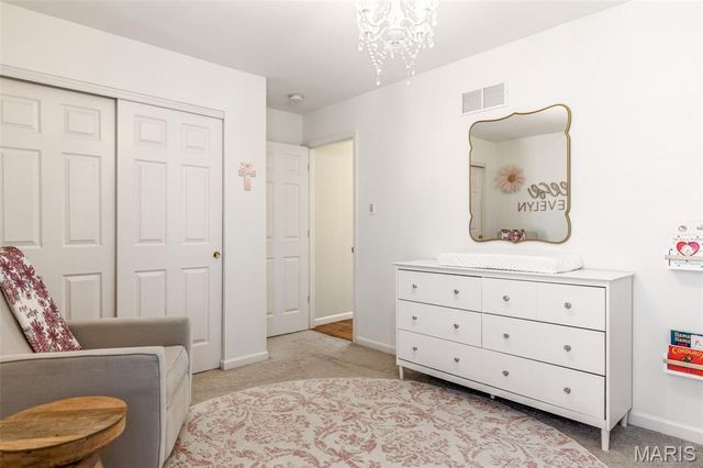 1056 Dougherty Lake Estates Drive, St Louis, MO 63122