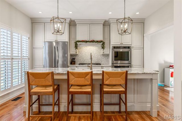 1056 Dougherty Lake Estates Drive, St Louis, MO 63122