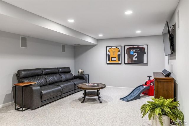 1056 Dougherty Lake Estates Drive, St Louis, MO 63122