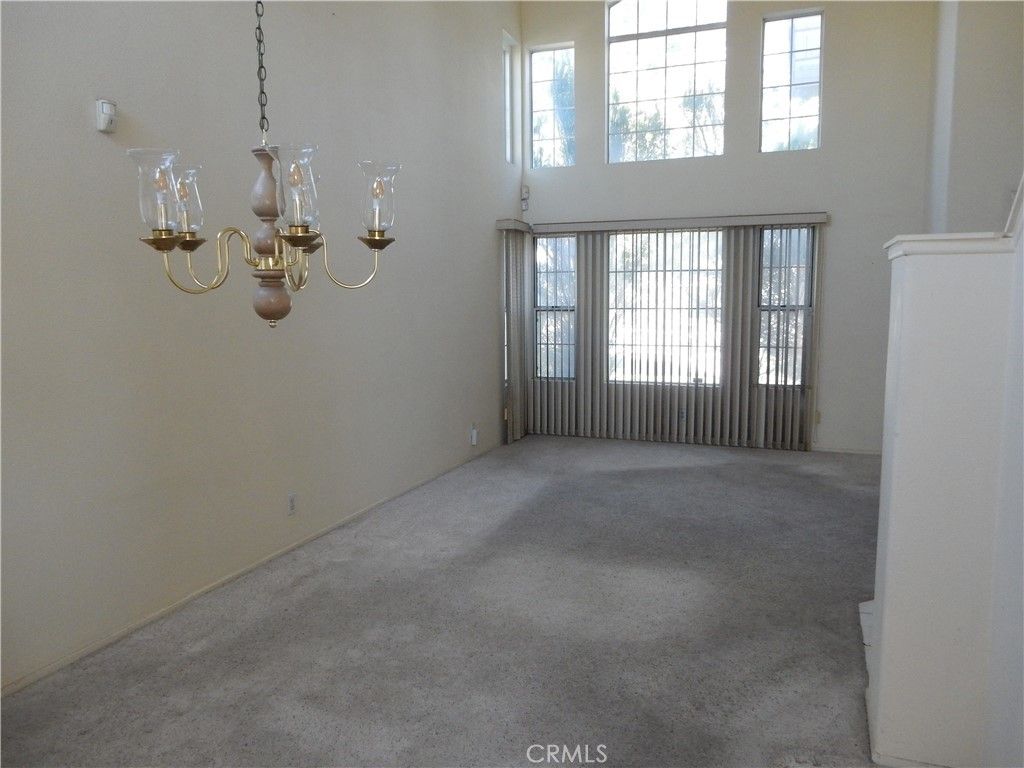 Image 16 of property listing at 2819 W Calle Celeste, Rialto, CA 92377