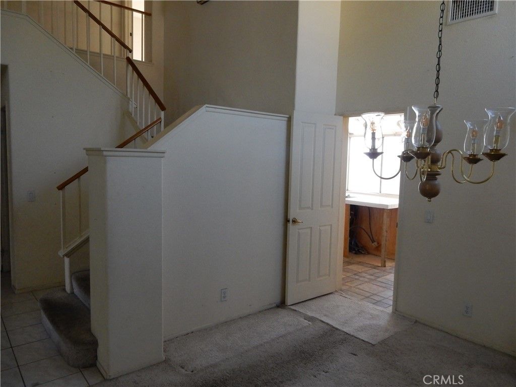 Image 19 of property listing at 2819 W Calle Celeste, Rialto, CA 92377