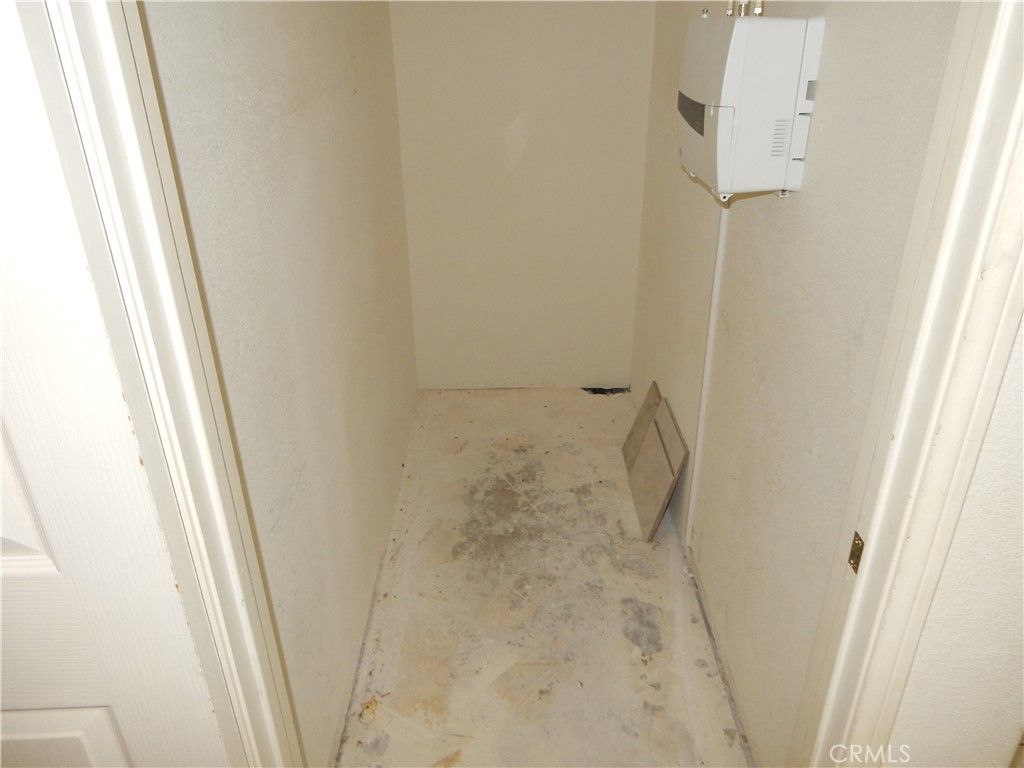 Image 20 of property listing at 2819 W Calle Celeste, Rialto, CA 92377