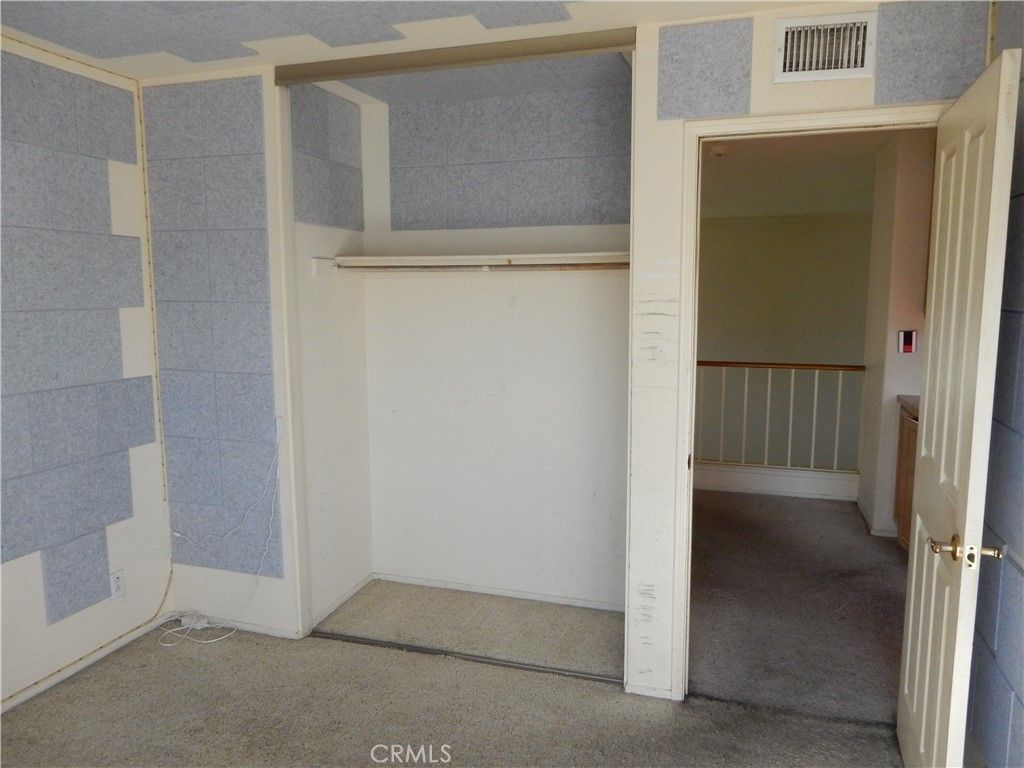 Image 37 of property listing at 2819 W Calle Celeste, Rialto, CA 92377