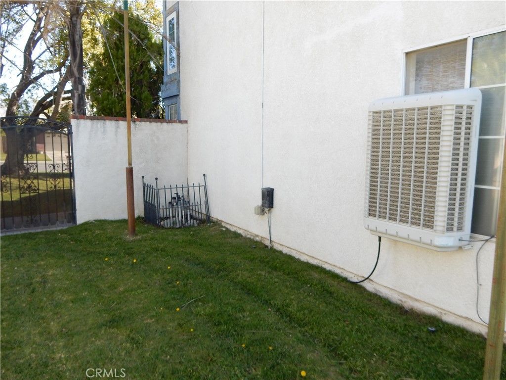 Image 53 of property listing at 2819 W Calle Celeste, Rialto, CA 92377