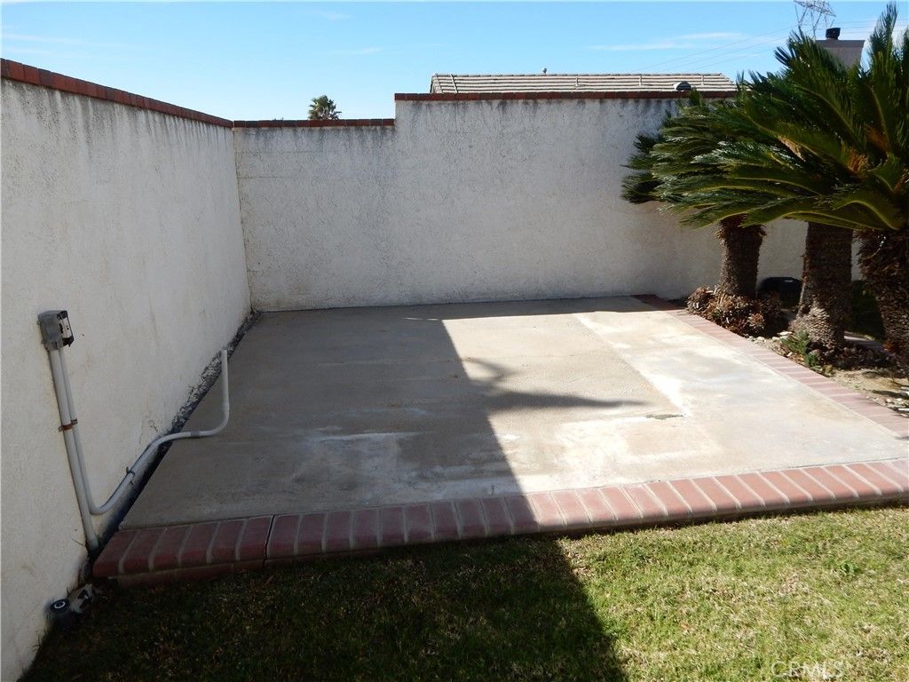 Image 56 of property listing at 2819 W Calle Celeste, Rialto, CA 92377