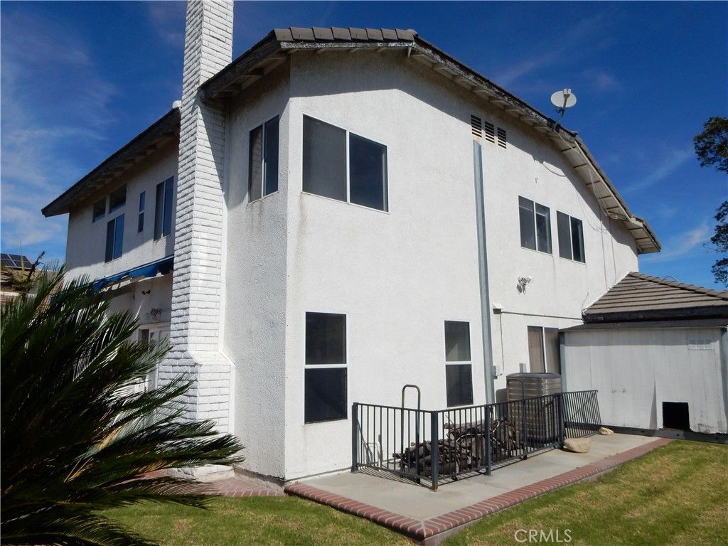 Image 58 of property listing at 2819 W Calle Celeste, Rialto, CA 92377