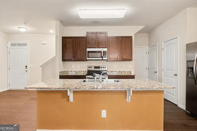 418 Lake Ridge Lane, Fairburn, GA 30213