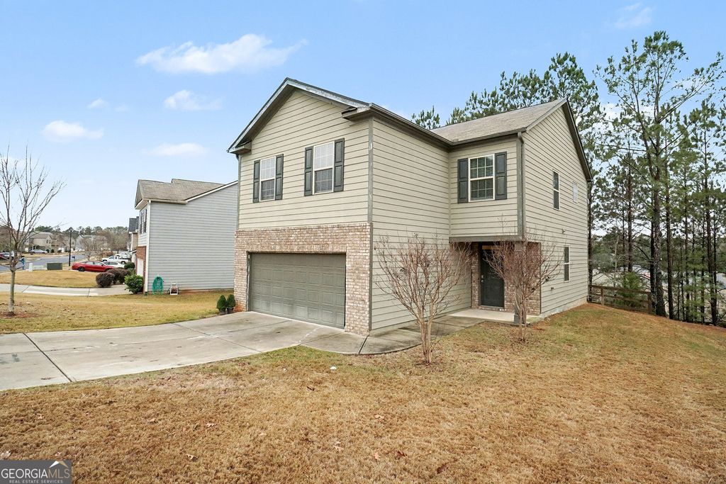 418 Lake Ridge Lane, Fairburn, GA 30213