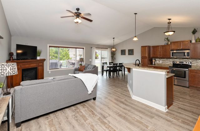 2912 SE Diamond Drive, Grimes, IA 50111