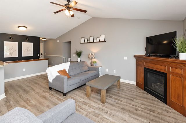 2912 SE Diamond Drive, Grimes, IA 50111