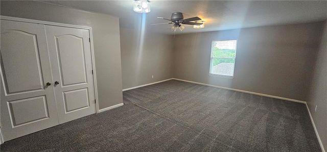 953 NW Birch Court, Grain Valley, MO 64029